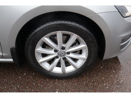 2016 Volkswagen Golf LOUNGE Low Mileage Huge Spec €13,995 thumbnail