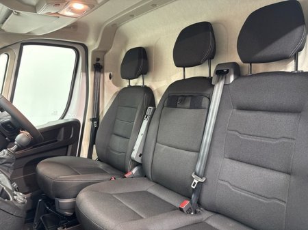 2026 Toyota Proace Max Proace Max GX 140hp €35,995 thumbnail