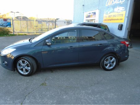2014 Ford Focus - thumbnail 2