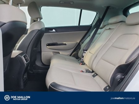 2020 Kia Sportage 1.6 CRDI M HYBRID K3 SR €21,789 thumbnail
