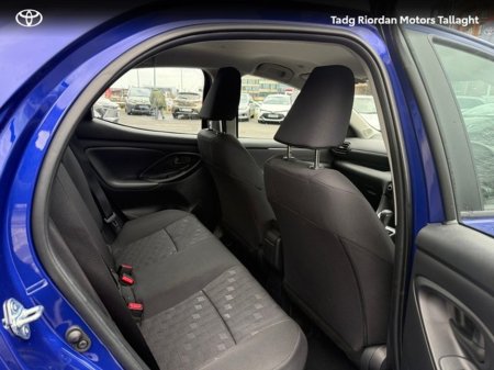 2024 Toyota Yaris Yaris Hybrid 115 Luna €25,950 thumbnail