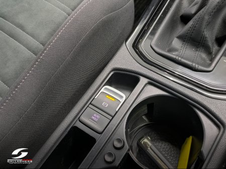 2019 Volkswagen Touran (192) HIGHLINE 2.0 TDI 150PS DSG AUTO 7 SEATER €27,495 thumbnail