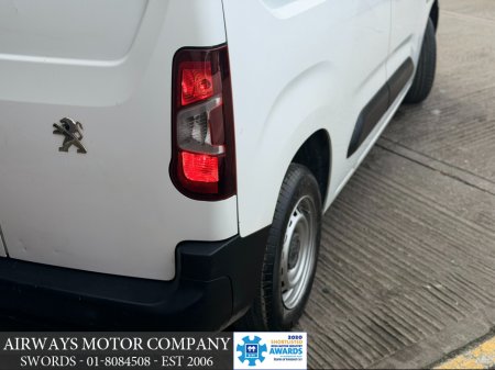 2020 Peugeot Partner - thumbnail 17