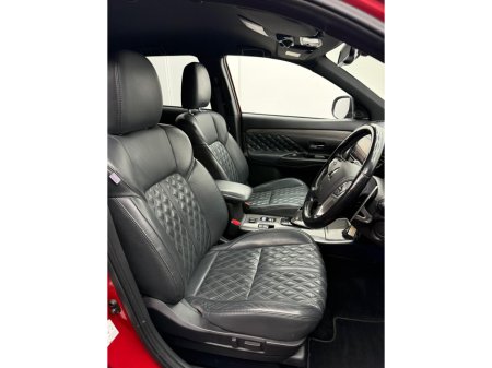 2018 Mitsubishi Outlander 2.4L Plug-in EV Intense 5 seat €16,950 thumbnail