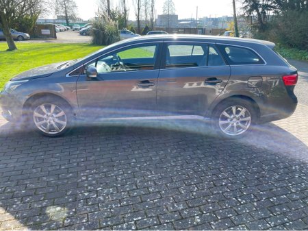 2013 Toyota Avensis - thumbnail 8