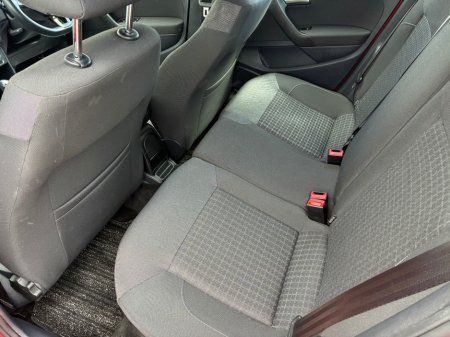 2015 Volkswagen Polo - thumbnail 9