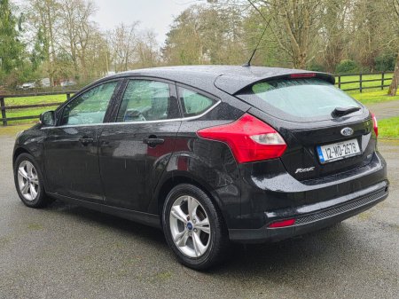 2012 Ford Focus - thumbnail 4