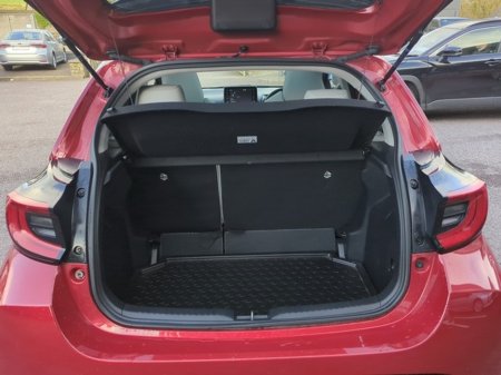 2024 Toyota Yaris - thumbnail 10