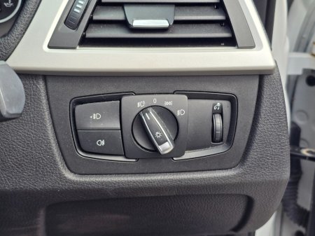 2017 BMW 3 Series - thumbnail 11