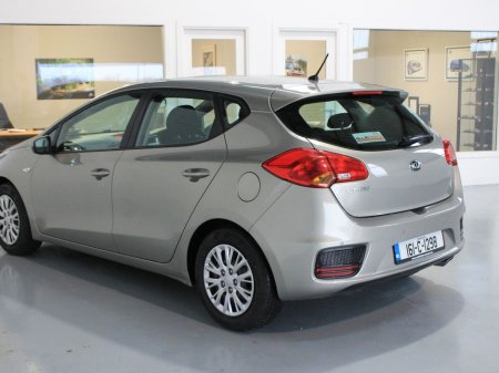 2016 Kia Ceed - thumbnail 8