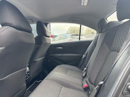 2024 Toyota Corolla LUNA SALOON 4DR AUTO €30,000 thumbnail