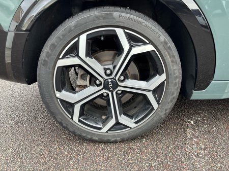 2025 Kia Niro - view 4