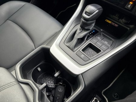 2025 Toyota Rav4 Hybrid Sol - FULL LEATHER - HIGH SPEC €47,950 thumbnail