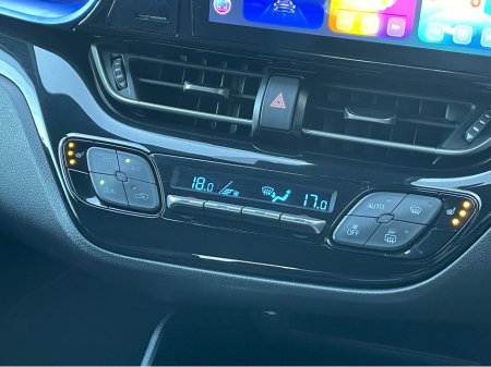 2017 Toyota C-HR - thumbnail 15