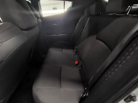 2016 Toyota C-HR - thumbnail 9