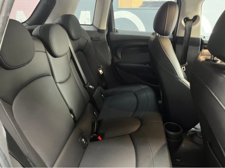 2018 MINI Cooper €17950 2018 MINI COOPER 1.5 AUTOMATIC / CRUISE CONTROL / REVERSE CAMERA / AMBIENT LIGHTS AND MORE €17,950 thumbnail