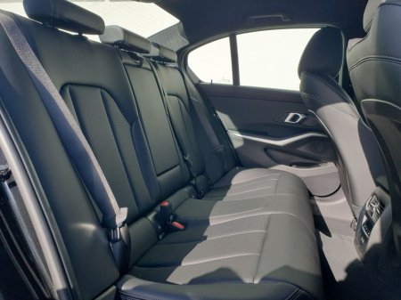 2025 BMW 3 Series - thumbnail 11