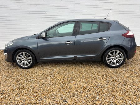 2016 Renault Megane - view 2