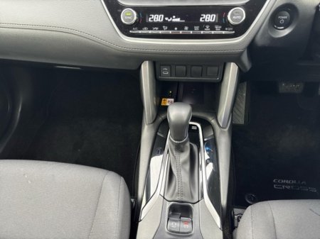 2025 Toyota Corolla CROSS - Save EUR 6,500 - Sport + Side Steps Worth EUR 905 - 1.8 Hybrid - CROSSOVER - Automatic // Remote Central Locking // Front Electric Windows // Rear Electric Windows // Electric Mirrors // Heate €39,680 thumbnail