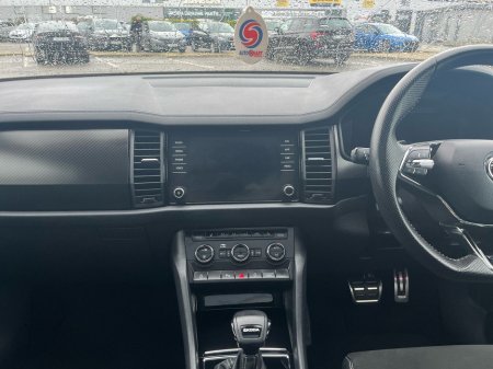 2023 Skoda Kodiaq 2.0 TDI 150HP DSG SportLine 7 Seat €48,995 thumbnail