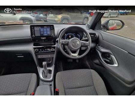 2024 Toyota Yaris Cross LUNA SPORT BITONE, MINT CONDITION €29,995 thumbnail