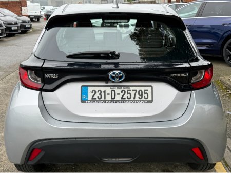 2023 Toyota Yaris - thumbnail 10