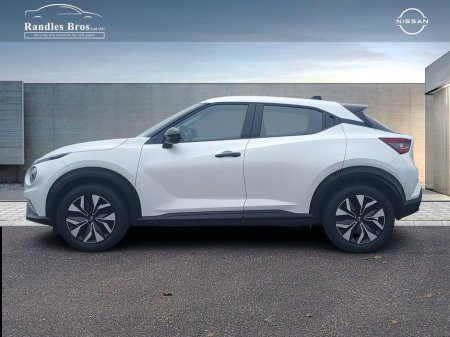 2025 Nissan Juke - view 3