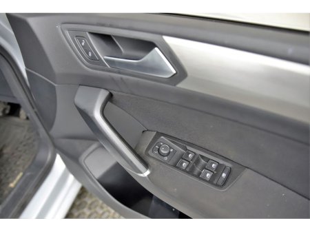 2017 Volkswagen Touran 1.4 TSI DSG COMFORTLINE *REVERSE CAM*CARPLAY*ANDROID AUTO* €18,890 thumbnail