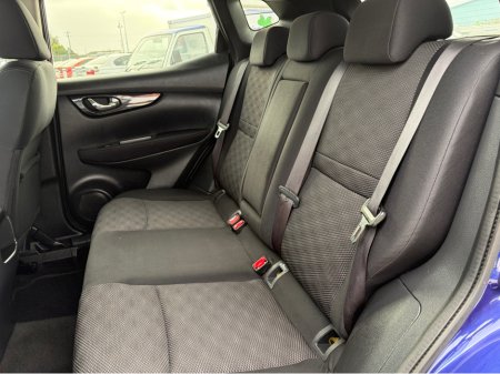 2015 Nissan Qashqai - thumbnail 9