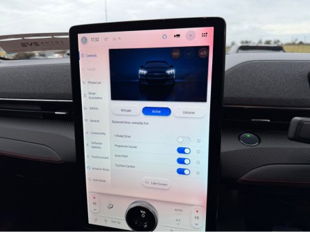 2021 Ford Mustang Mach-E - thumbnail 30