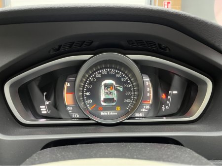 2016 Volvo V40 - thumbnail 21