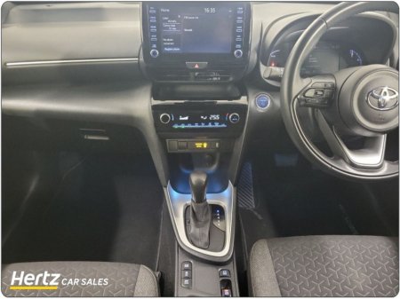 2023 Toyota Yaris Cross DESIGN HEV 1.5 Petrol Automatic €25,895 thumbnail