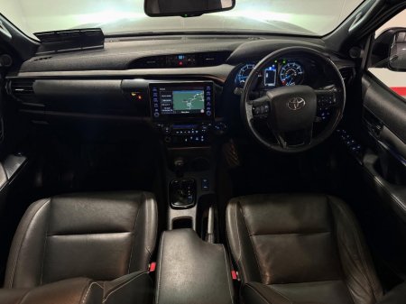 2022 Toyota Hilux - thumbnail 19