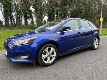 2016 Ford Focus - thumbnail 11