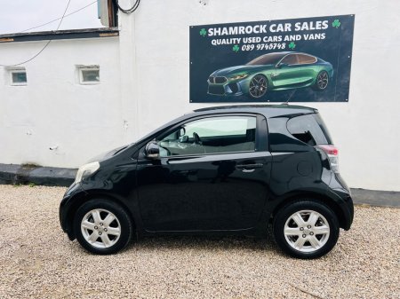 2011 Toyota iQ - thumbnail 2