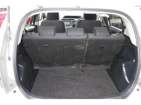 2015 Toyota Aqua SOLD thumbnail