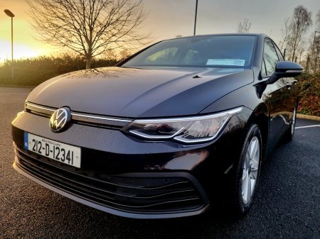 2021 Volkswagen Golf  €14,999 thumbnail