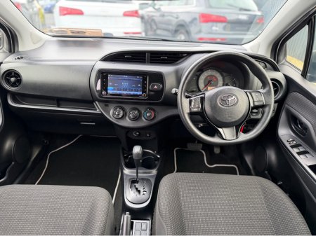 2019 Toyota Yaris - thumbnail 37