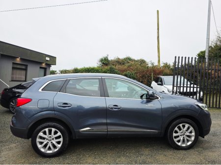 2016 Renault Kadjar - thumbnail 2