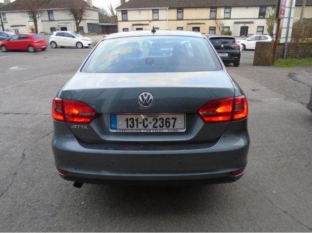 2013 Volkswagen Jetta CL 1.2 TSI MANUAL 6SPEED FWD 105HP 4DR €7,950 thumbnail