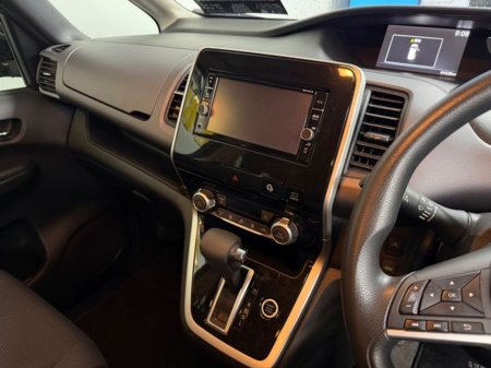 2018 Nissan Serena 2018 Nissan Serena 2.0 Hybrid 7 Seats €24,777 thumbnail