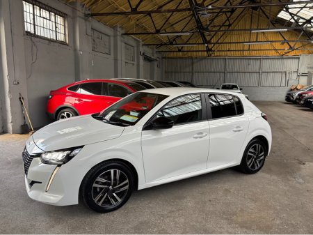 2023 Peugeot 208 - thumbnail 3