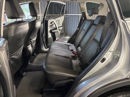 2017 Toyota Rav4 2.0 D-4D (143) 2WD LUNA €13,950 thumbnail