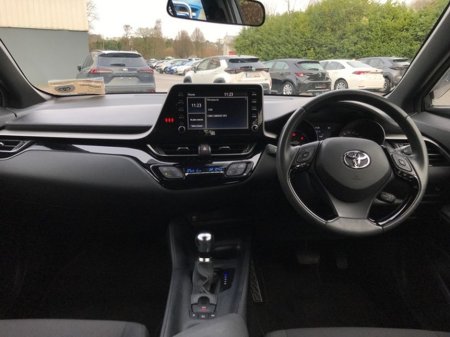 2023 Toyota C-HR HYBRID LUNA - GRANDONS €27,995 thumbnail