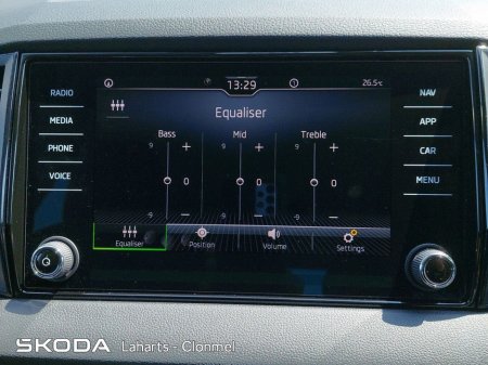 2025 Skoda Karoq SELECTION 2.0TDI 115HP €37,950 thumbnail