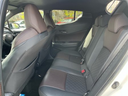 2017 Toyota C-HR - thumbnail 7