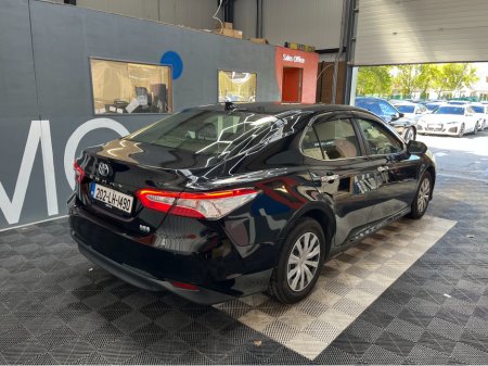 2020 Toyota Camry - photo 2