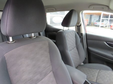 2014 Nissan Qashqai - thumbnail 9