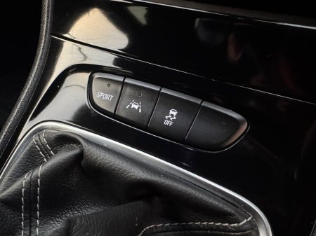 2017 Vauxhall Astra 1.4 TURBO SRI 147BHP 5DR €9,800 thumbnail