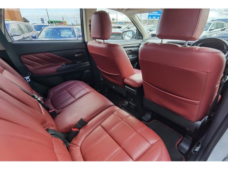 2018 Mitsubishi Outlander - thumbnail 10